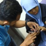 06 hands-on training at University of Science 1st trainee smartphone 3